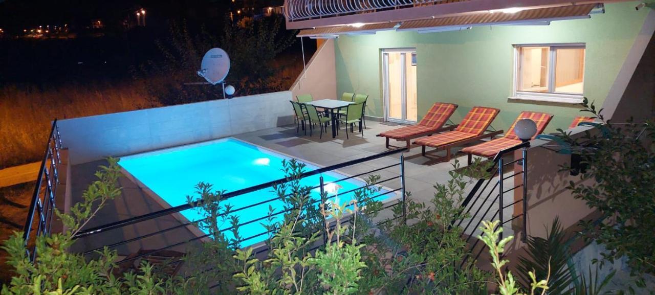 Apartment M&M With Private Pool Kučine Dış mekan fotoğraf
