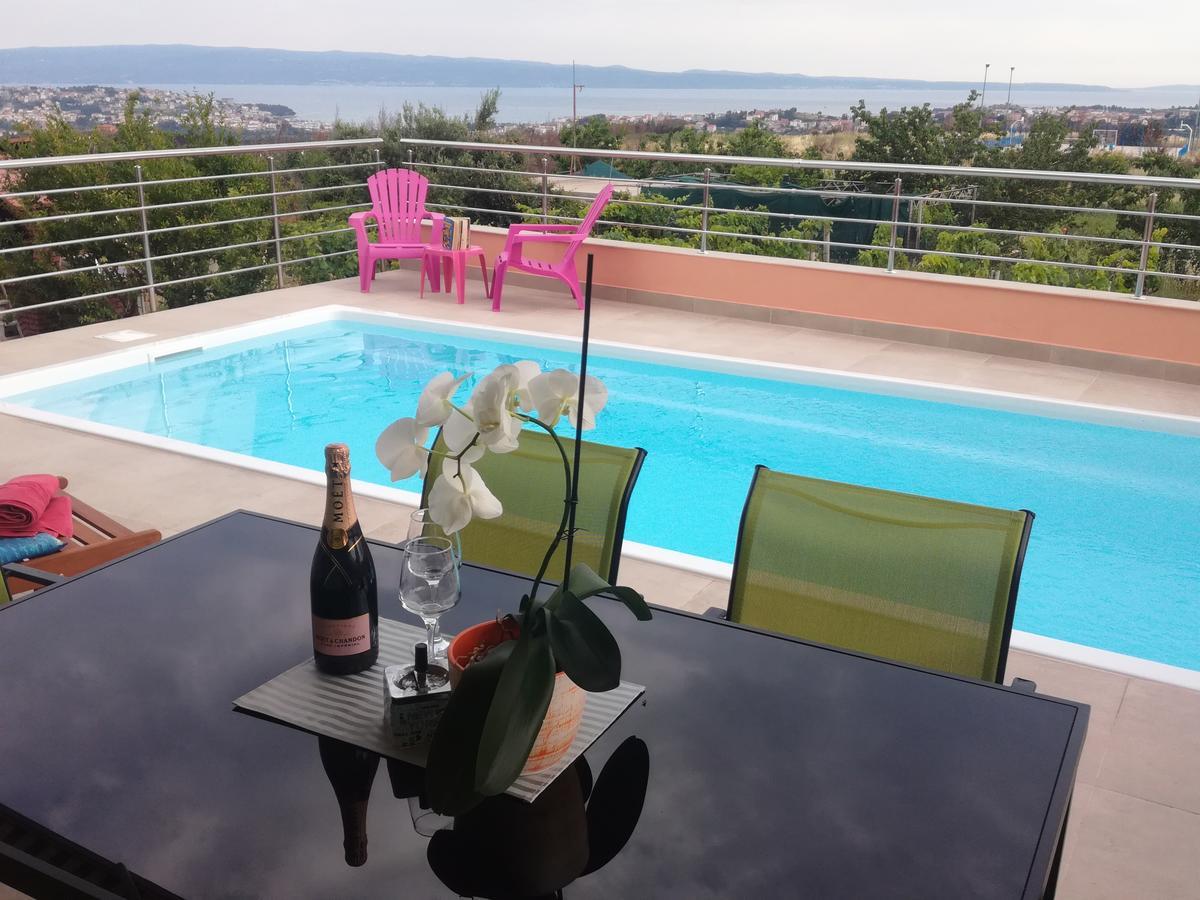 Apartment M&M With Private Pool Kučine Dış mekan fotoğraf