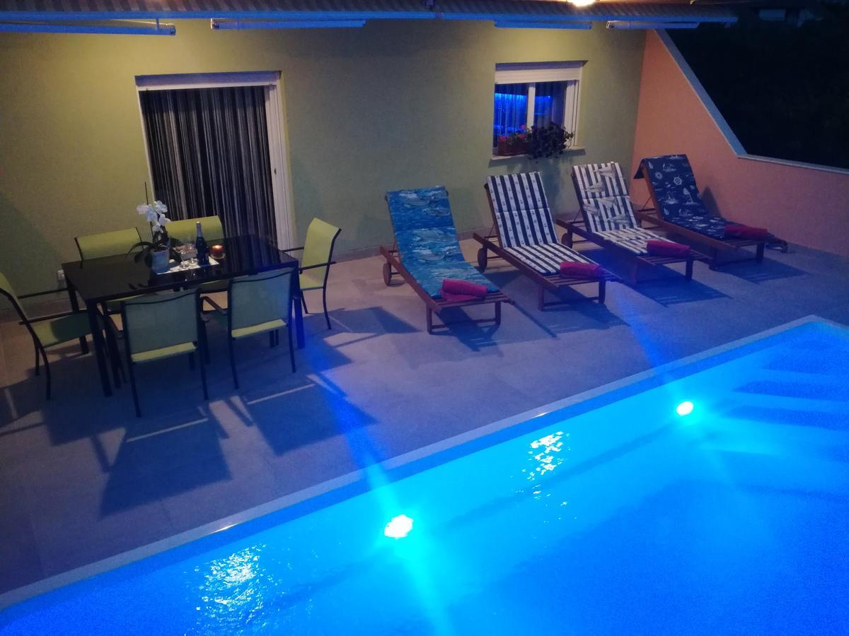 Apartment M&M With Private Pool Kučine Dış mekan fotoğraf